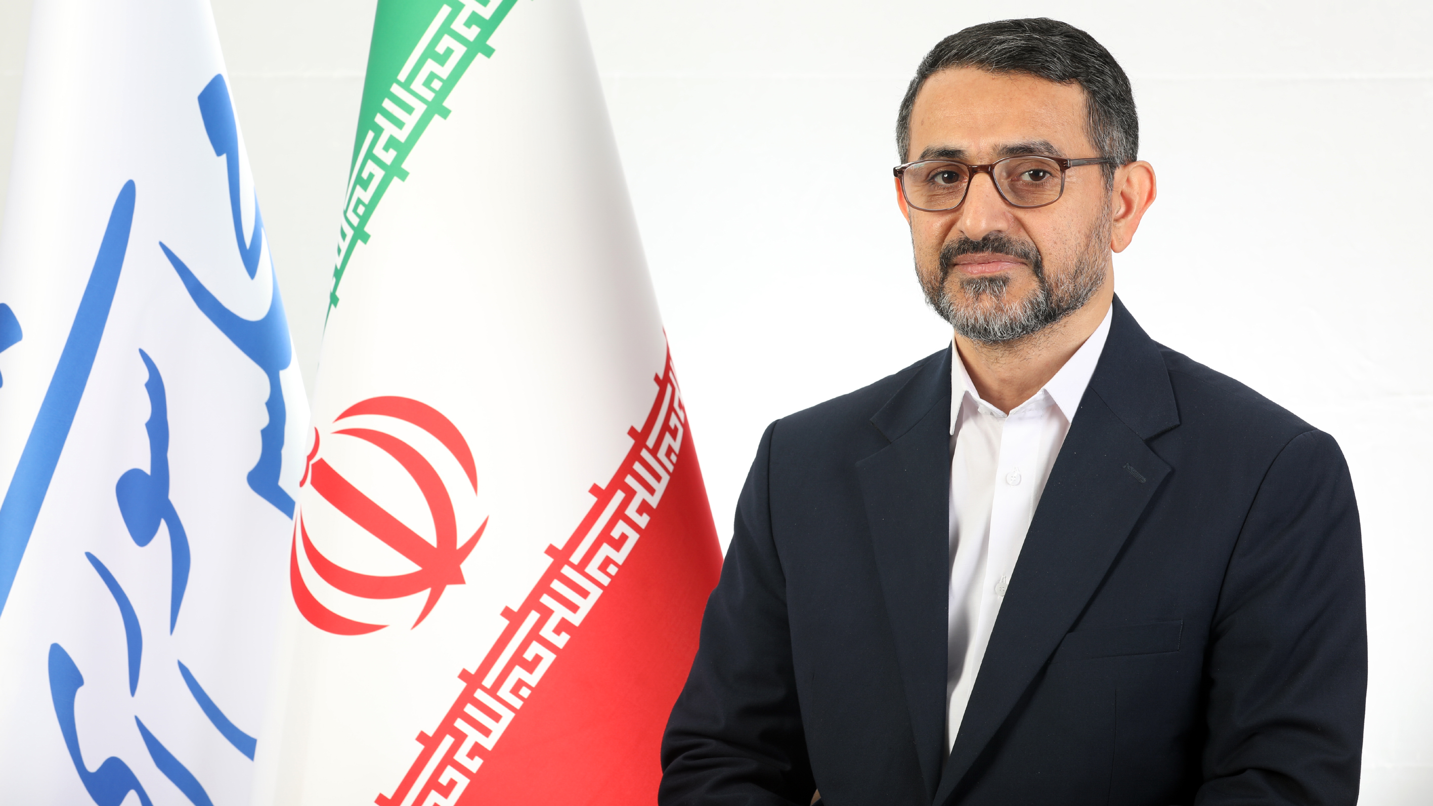 برطرف کردن مشکلات معیشتی در گرو تحقق سرمایه‌گذاری در تولید است